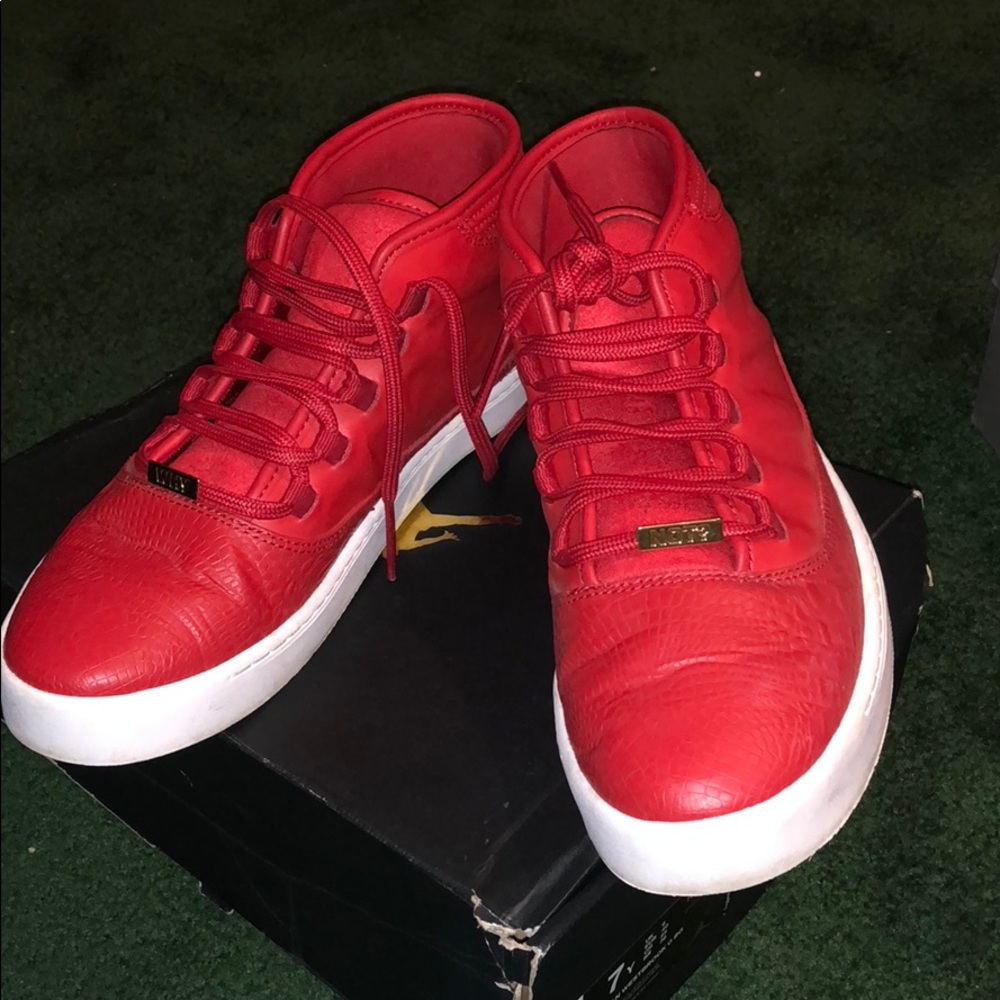 Jordan 7y